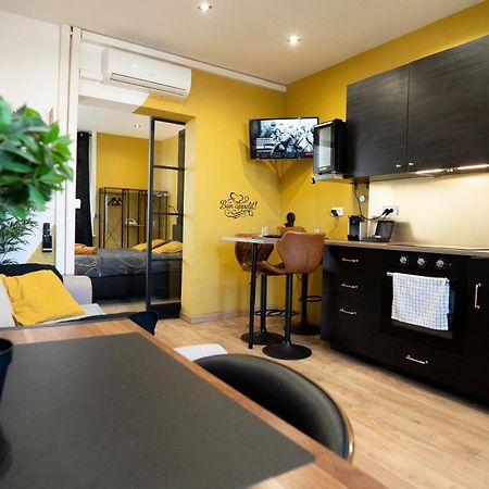 Capsule Premium Balneo & Home Cinema วาลองเซียนส์ ภายนอก รูปภาพ