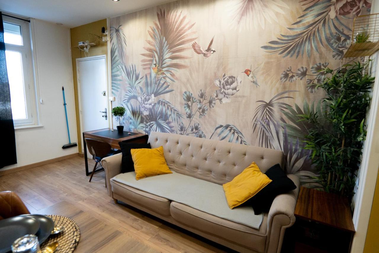 Capsule Premium Balneo & Home Cinema วาลองเซียนส์ ภายนอก รูปภาพ