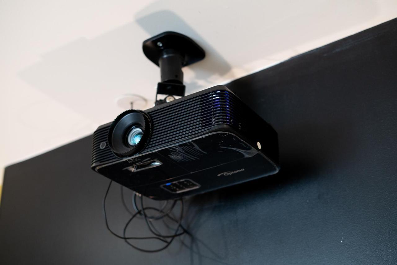 Capsule Premium Balneo & Home Cinema วาลองเซียนส์ ภายนอก รูปภาพ